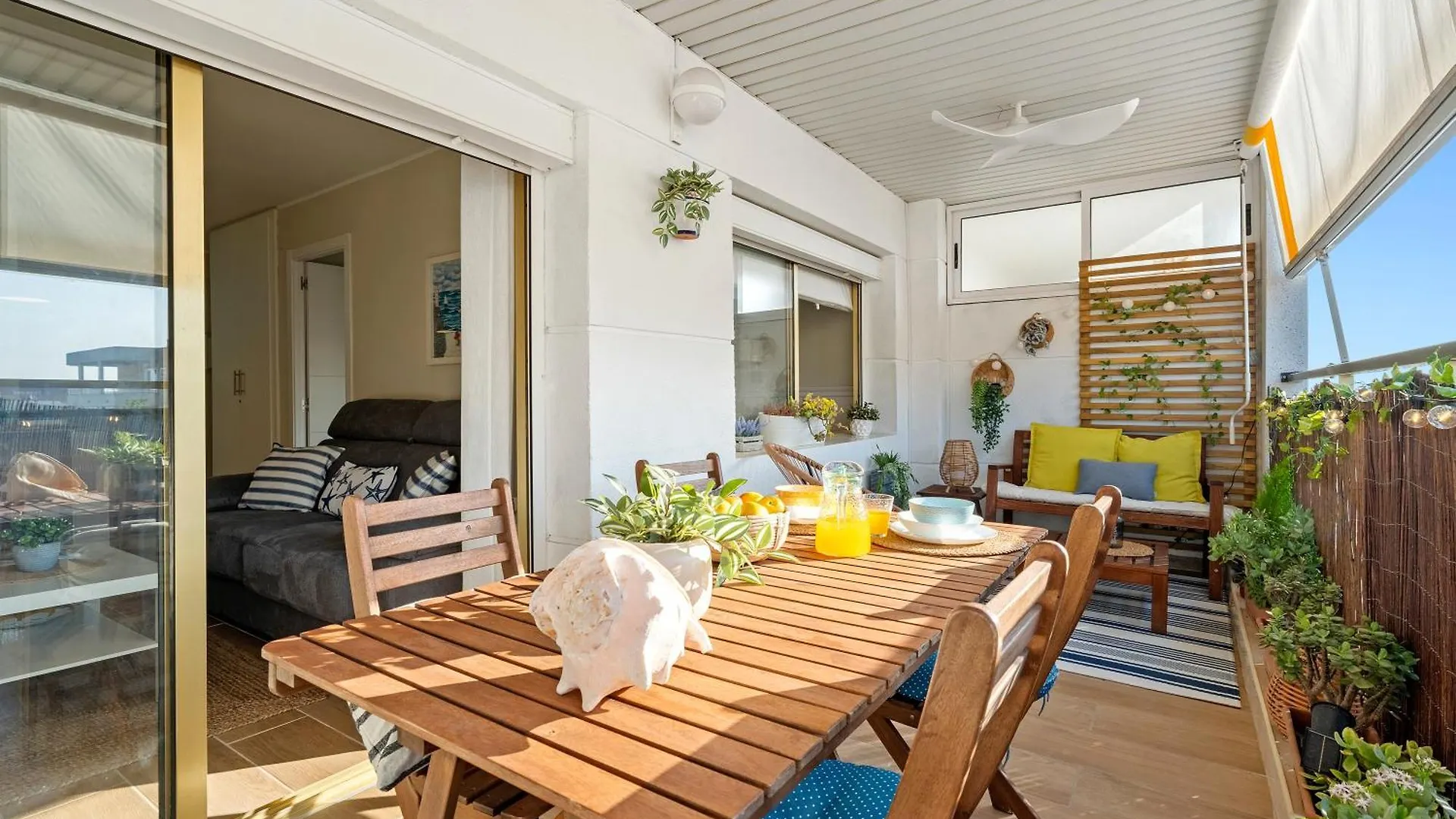 Апартаменты Salou Apt A 300M Playa,Portaventura, Parking, Piscina,Wi-Fi