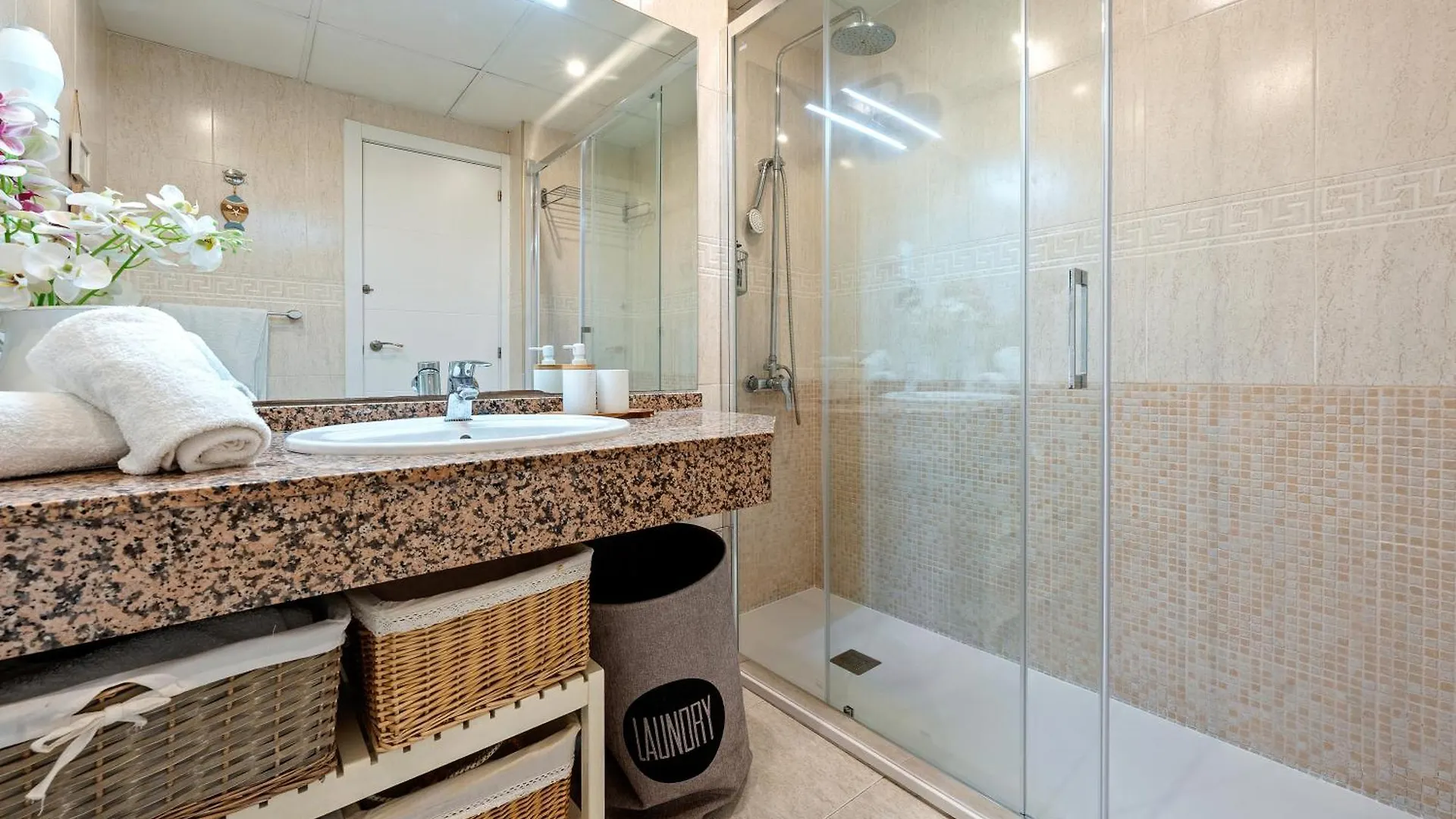 Salou Apt A 300M Playa,Portaventura, Parking, Piscina,Wi-Fi Испания