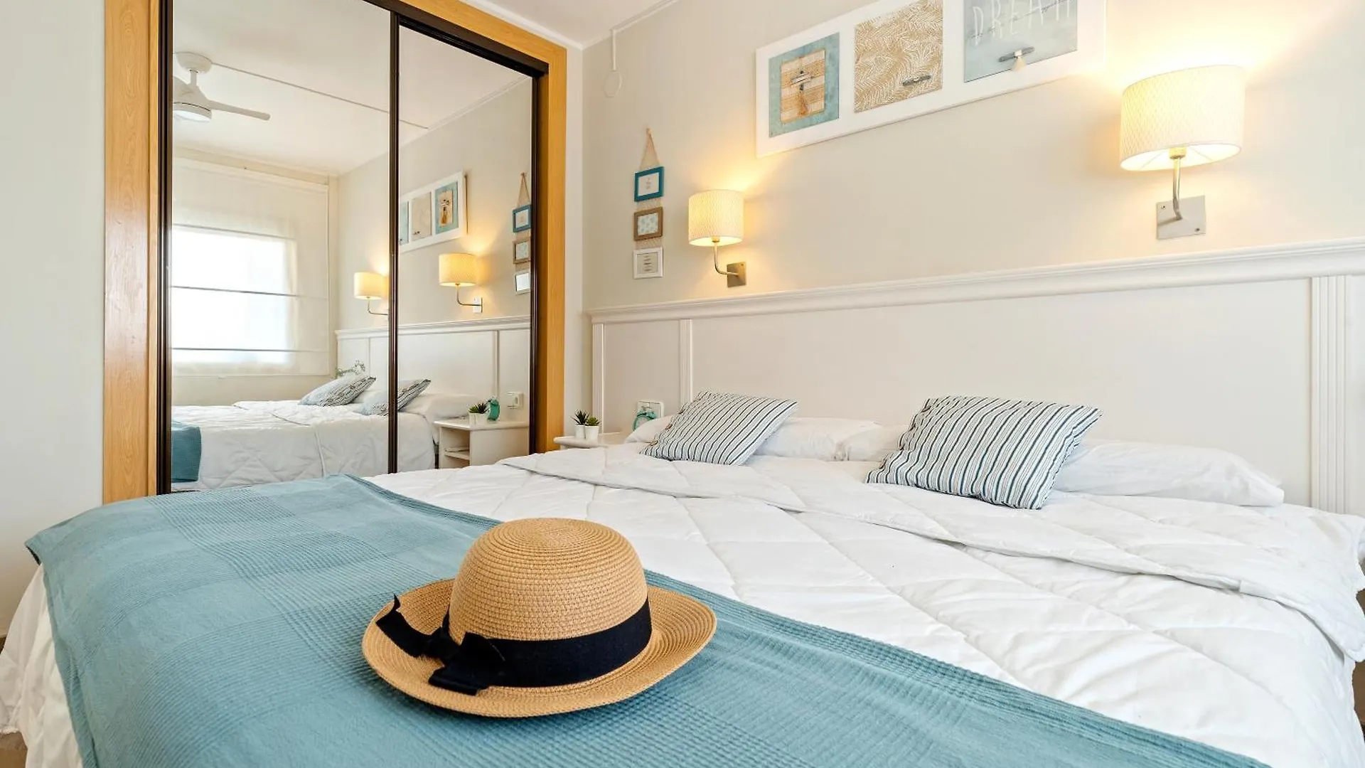 Апартаменты Salou Apt A 300M Playa,Portaventura, Parking, Piscina,Wi-Fi Испания